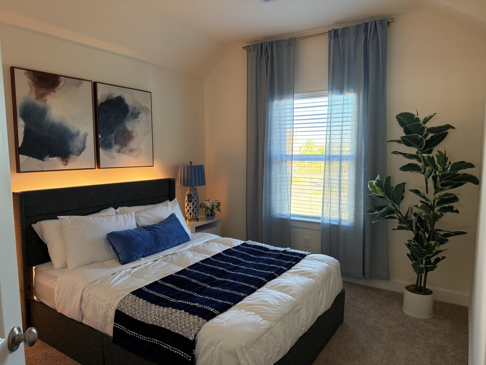 3 bedroom 2 Bath Funished Home