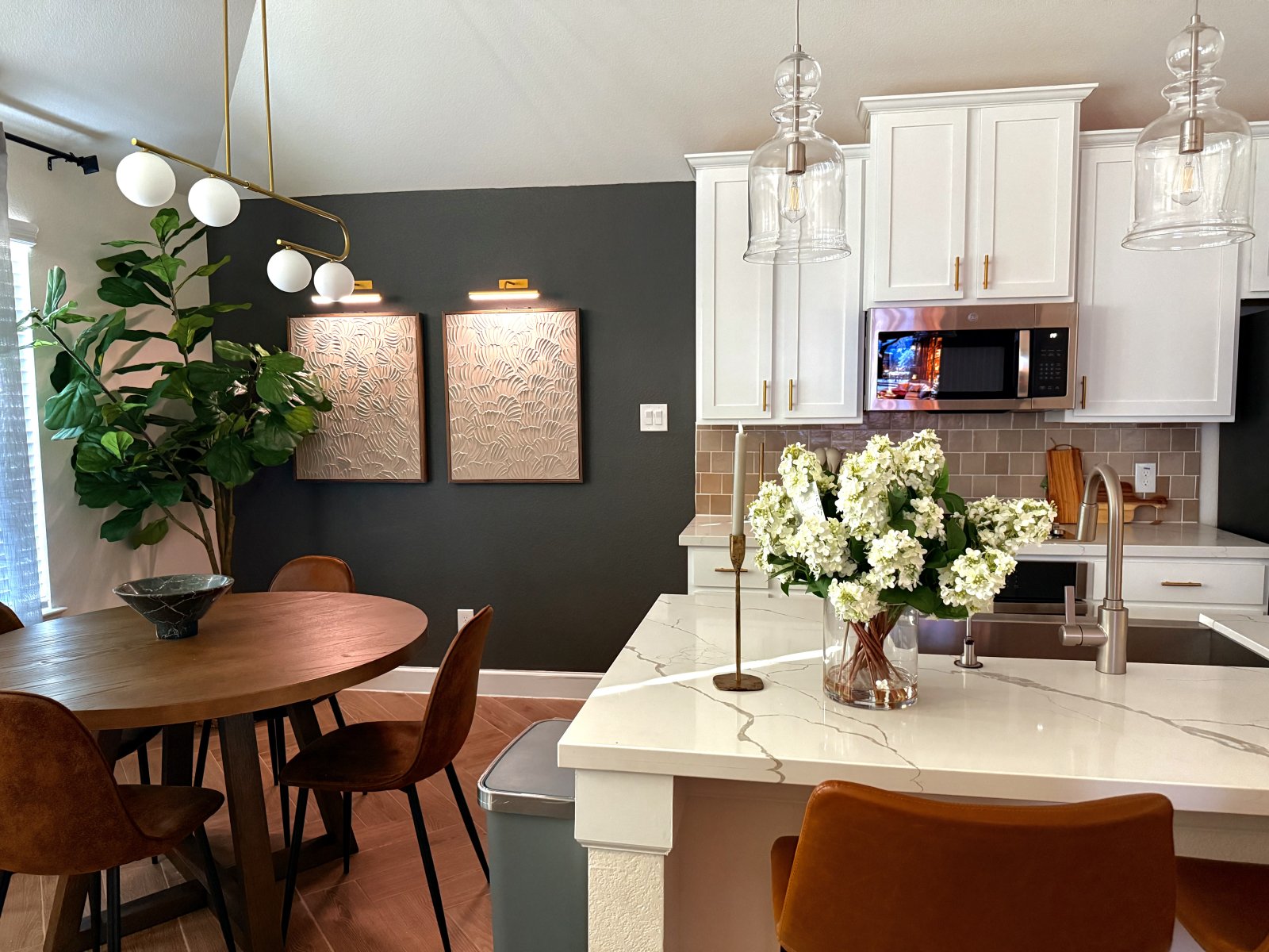 3 bedroom 2 Bath Funished Home