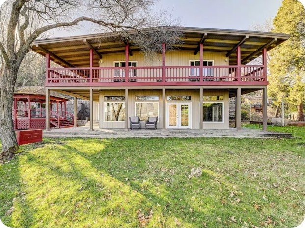 Hilltop Home with Hot Tub