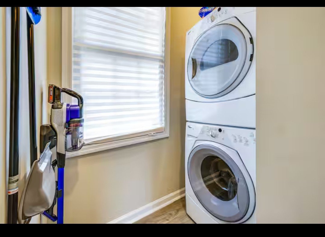 Wilmington Family-Owned Furnished Home