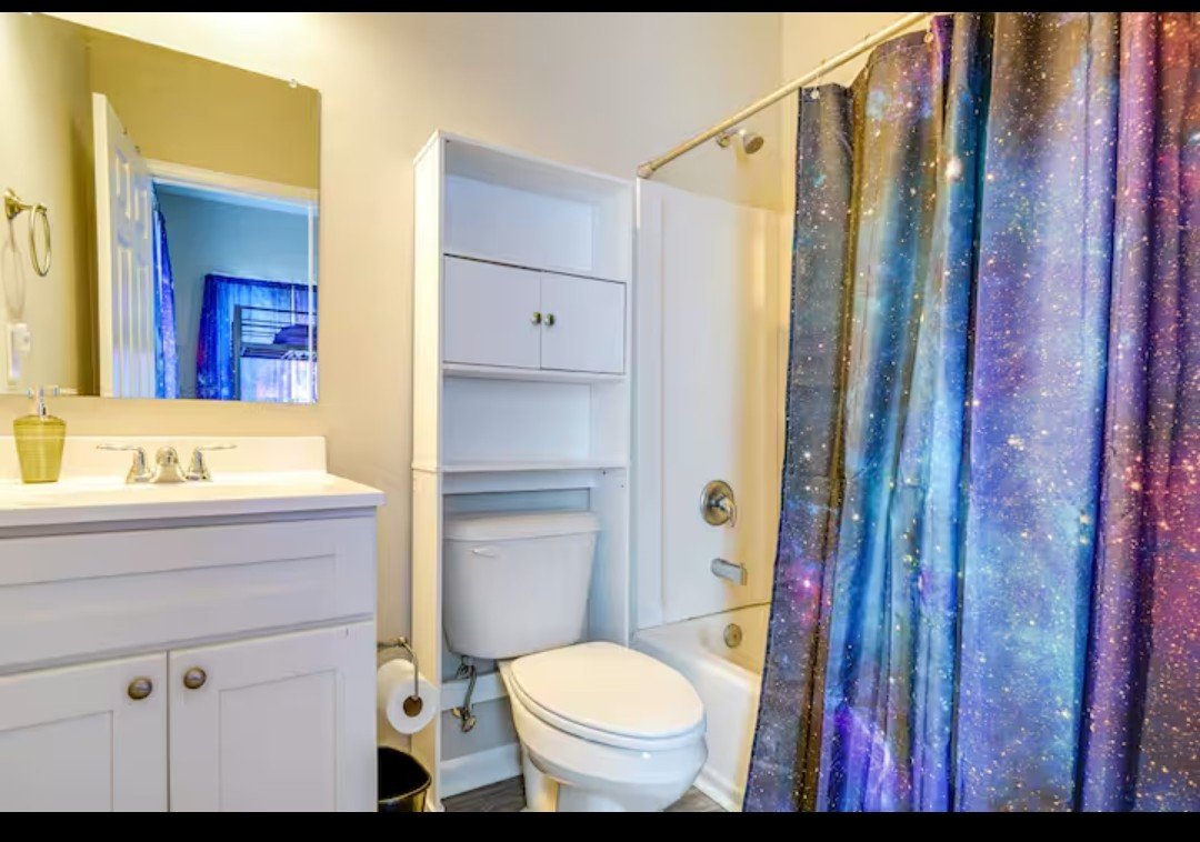 Wilmington Family-Owned Furnished Home