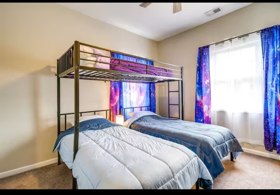 Wilmington Family-Owned Furnished Home