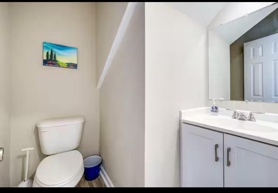 Wilmington Family-Owned Furnished Home