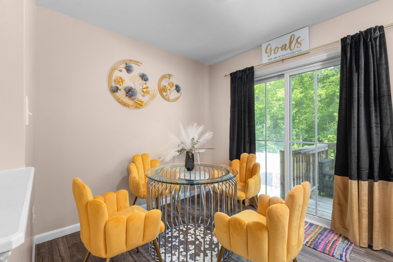 Fully Furnished in Suffolk