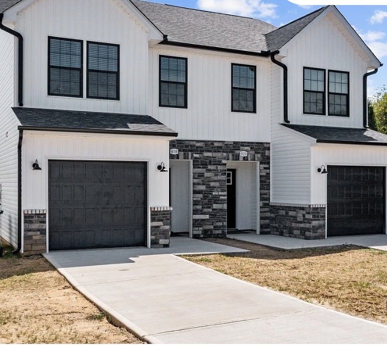Fully Furnished 2 Bedroom Townhome