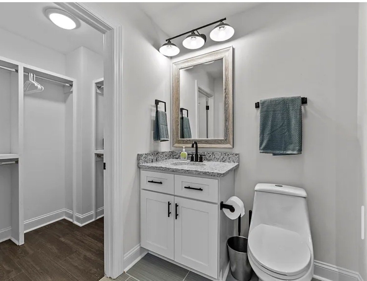 Fully Furnished 2 Bedroom Townhome