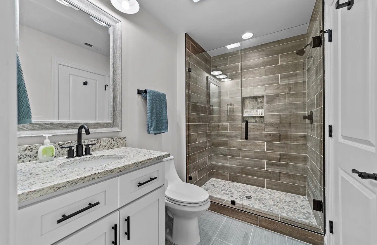 Fully Furnished 2 Bedroom Townhome