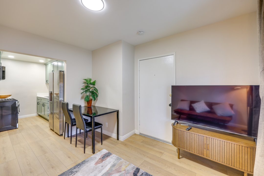 1 Mi to LLUMC! Loma Linda Home w/ Shared Patio