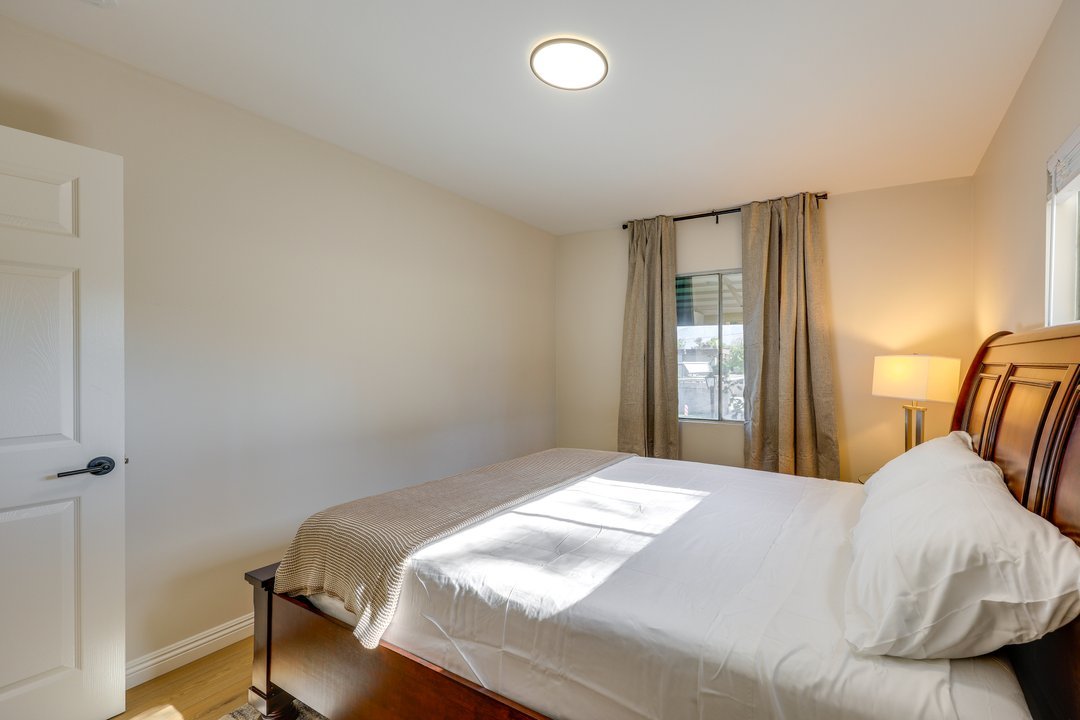 1 Mi to LLUMC! Loma Linda Home w/ Shared Patio