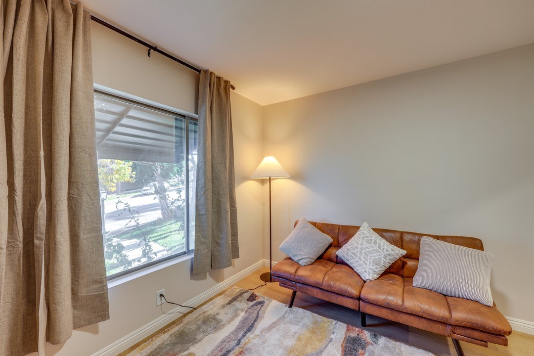 1 Mi to LLUMC! Loma Linda Home w/ Shared Patio
