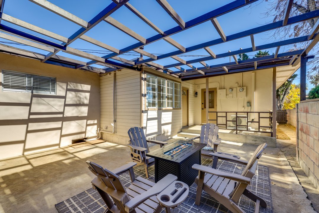 1 Mi to LLUMC! Loma Linda Home w/ Shared Patio