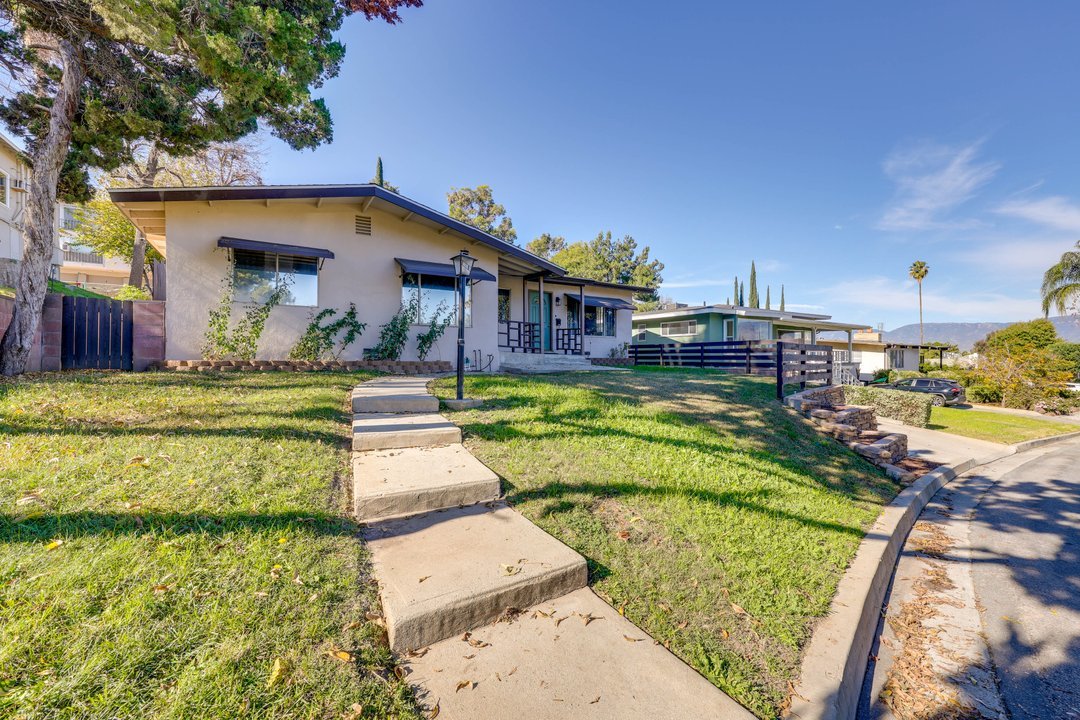 1 Mi to LLUMC! Loma Linda Home w/ Shared Patio