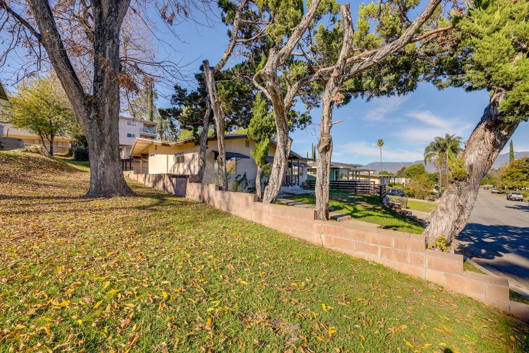 1 Mi to LLUMC! Loma Linda Home w/ Shared Patio