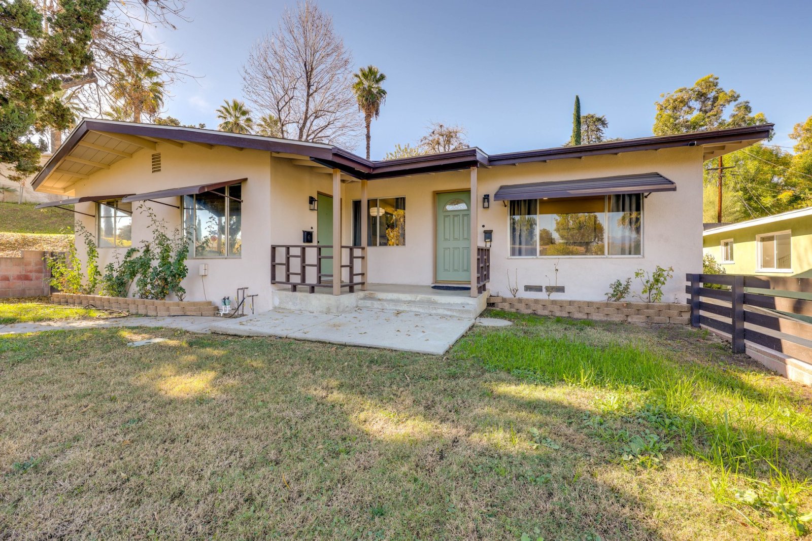 Walkable Home Base Near LLUMC & Campus!