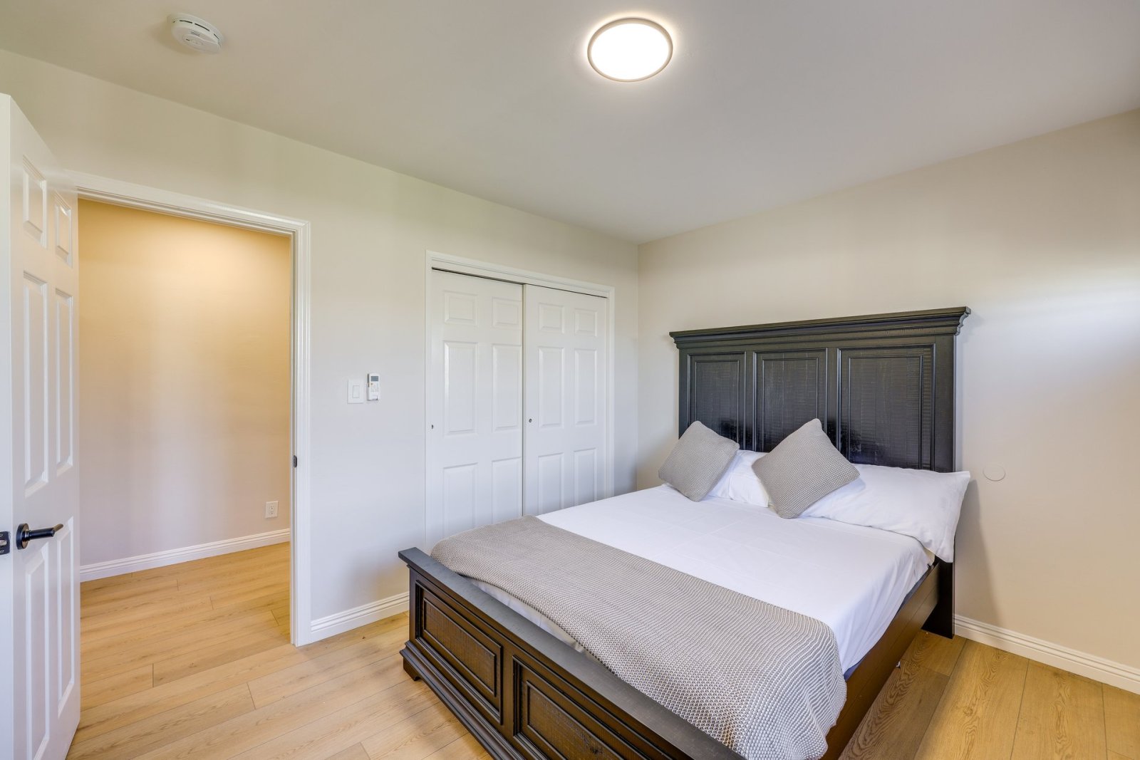 Walkable Home Base Near LLUMC & Campus!
