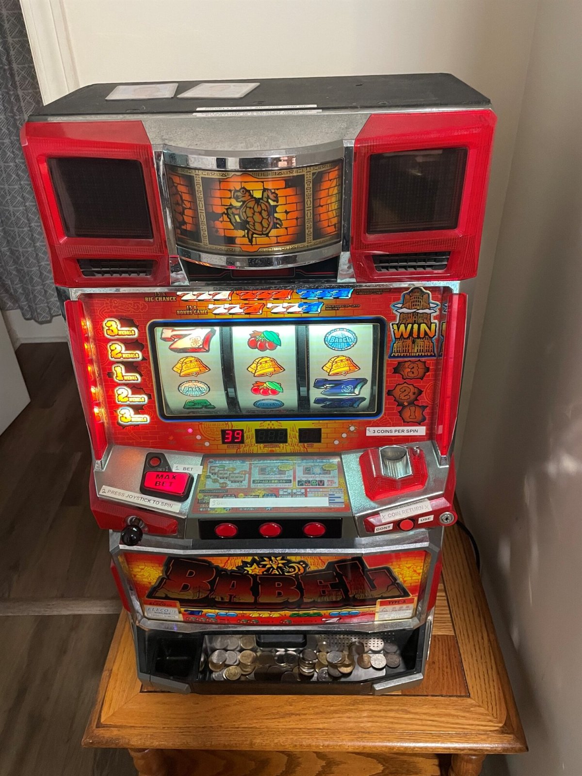 Novelty Japanese Pachislo Slot Machine For Fun