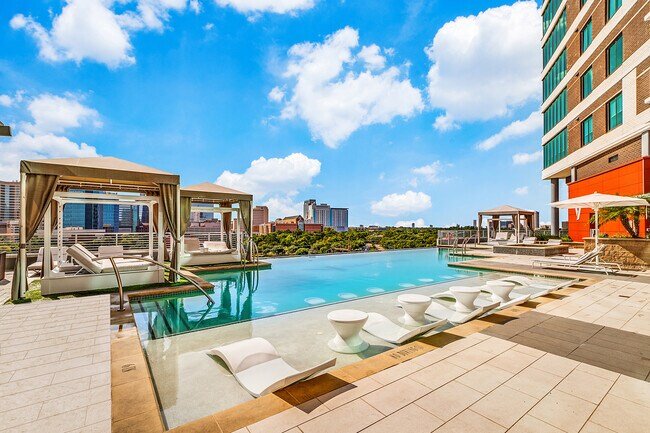 FURNISHED 1 BED/ 1 BATH APARTMENT NEAR TEXAS MEDICAL CENTER