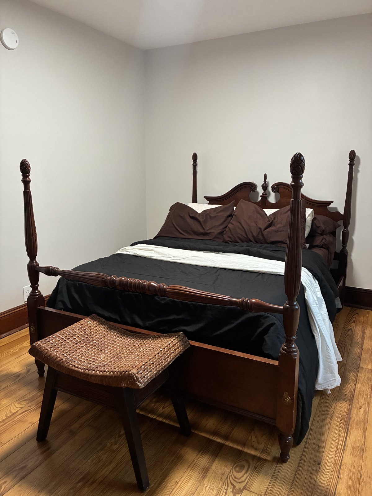 Furnished Room Near Hospital & College